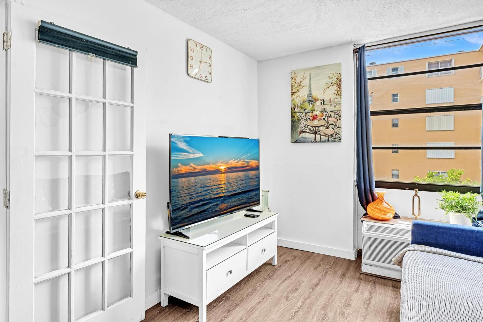 1 Bedroom In The Best Location In South Beach ! Miami Beach Kültér fotó